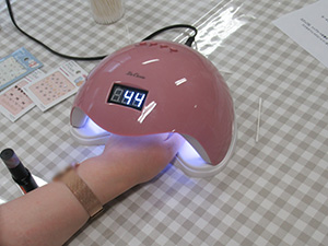 レジンでネイル